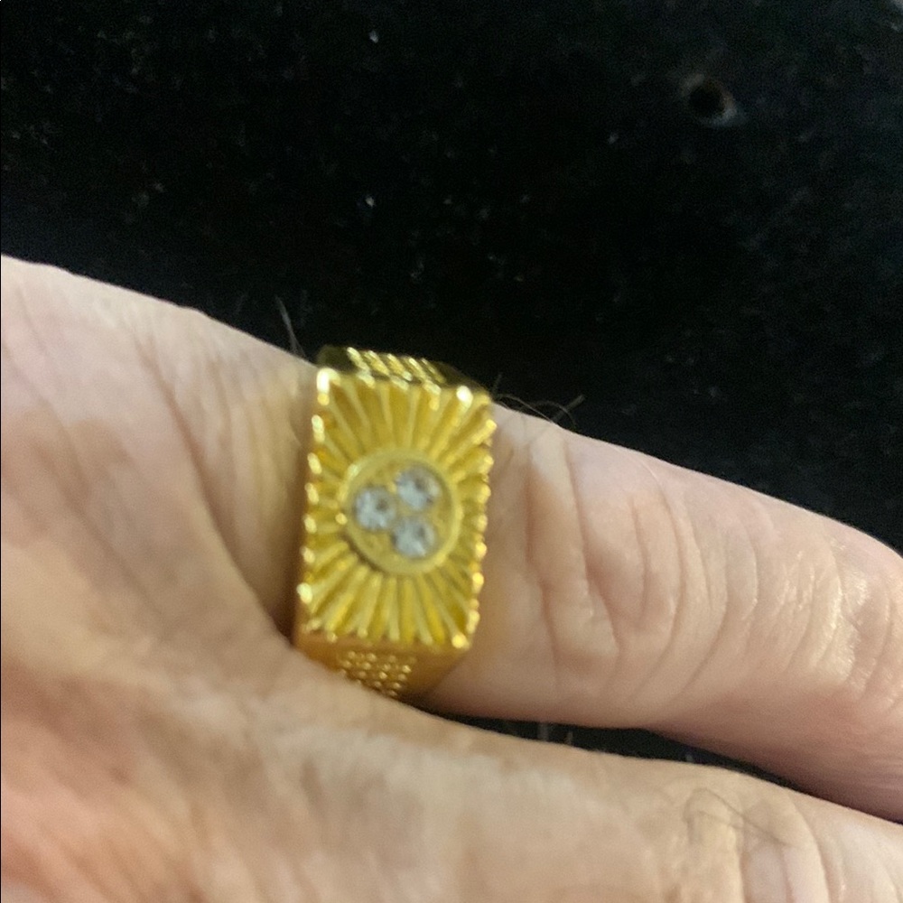 Elegant Gold Ring with Cubic Zirconia Accents Bogo